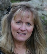 Agent Carol Brooks (Ph: 303-335-6689) is listing 33121 Lynx Lane, Evergreen, CO 80439, MLS ID: 9509460