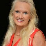 Agent Linda Norman (Ph: 772-333-9227) is listing 5909 Hickory Drive, Fort Pierce, FL 34982