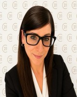 Agent Ana Johnston (Ph: 954-328-3791) is listing 8073 Northwest 15th Manor, Plantation, FL 33322
