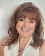 Agent Kim Winters (Ph: 954-695-2416) is listing 3111 NE 56TH CT, Fort Lauderdale, FL 33308, MLS ID: F10449172