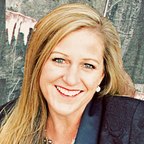Agent Jennifer Bozarth (Ph: 720-434-3832) is listing 8093 Acoma Drive, Larkspur, CO 80118, MLS ID: 2932287