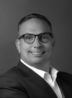 Agent Kenny Silverman (Ph: +19545519099), MLS ID: 3278150