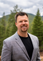 Agent Kenny Smith (Ph: +17208855362), MLS ID: 55058684