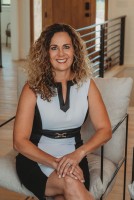 Agent Rondi DuPont (Ph: +19704010123), MLS ID: IRP17155